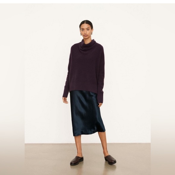 Vince Women's Black Cashmere & Virgin Wool Cowl Neck Long Sleeve Sweater M - Picture 9 of 10